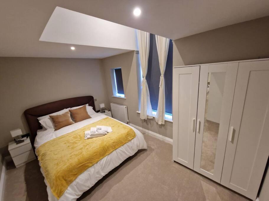 Stunning Newbuilt 3 Bed House Sleeps 9 Villa Edmonton Dış mekan fotoğraf
