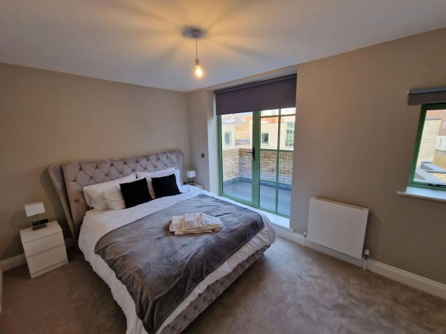 Stunning Newbuilt 3 Bed House Sleeps 9 Villa Edmonton Dış mekan fotoğraf